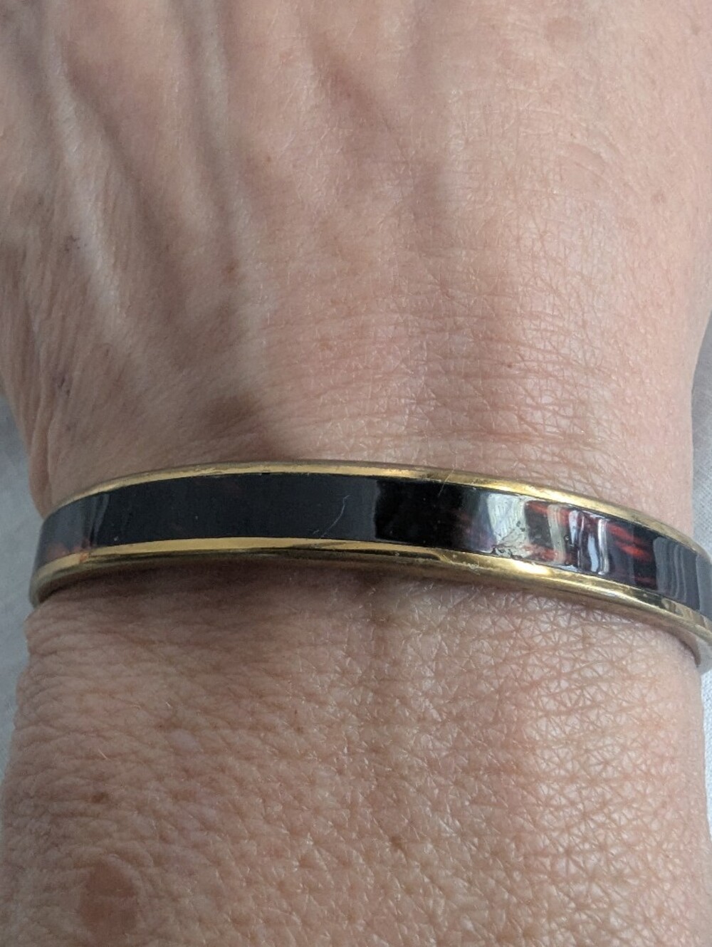 Signed Vintage California Tortoise Shell Inspire Enamel Goldtone Bangle Bracelet